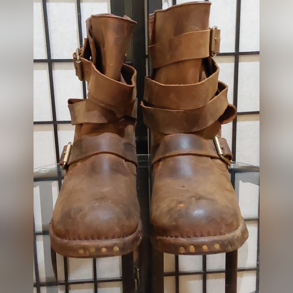 Jeffrey Campbell Brit Distressed Brown Leather Moto Strap Biker Pull On Boots 10 - Picture 2 of 16